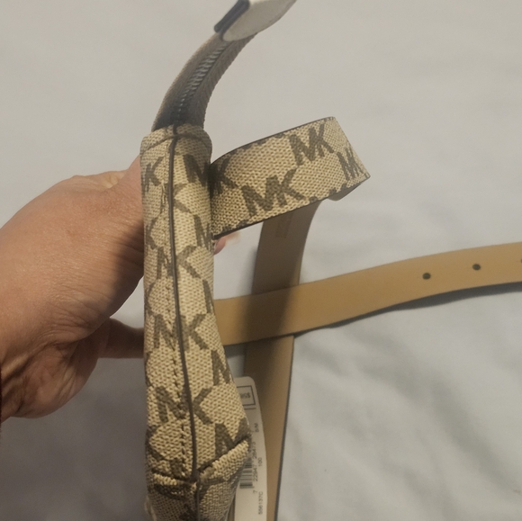 Michael Kors Women’s Belt Fanny Pack MK Signature Logo BROWN/BEIGE/WHITE- S/M - Picture 6 of 9